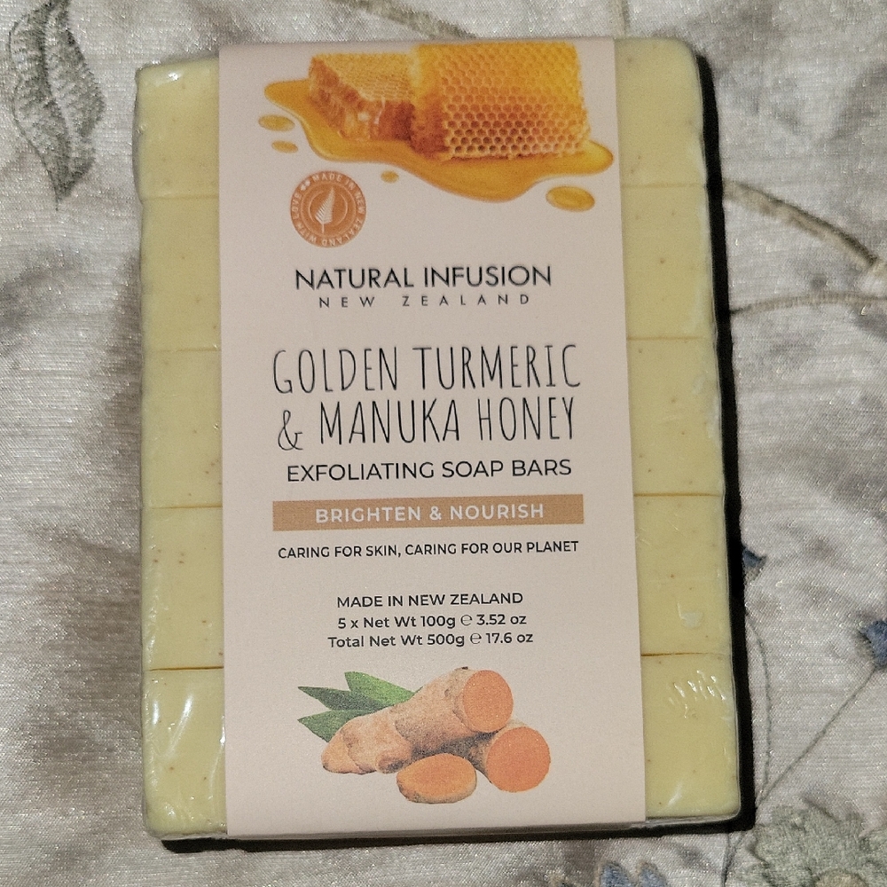 Golden Turmeric & Manuka Honey Exfoliating Soap Bars